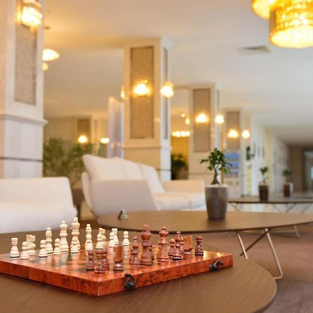 The Grand Gloria Hotel Батуми Екстериор снимка