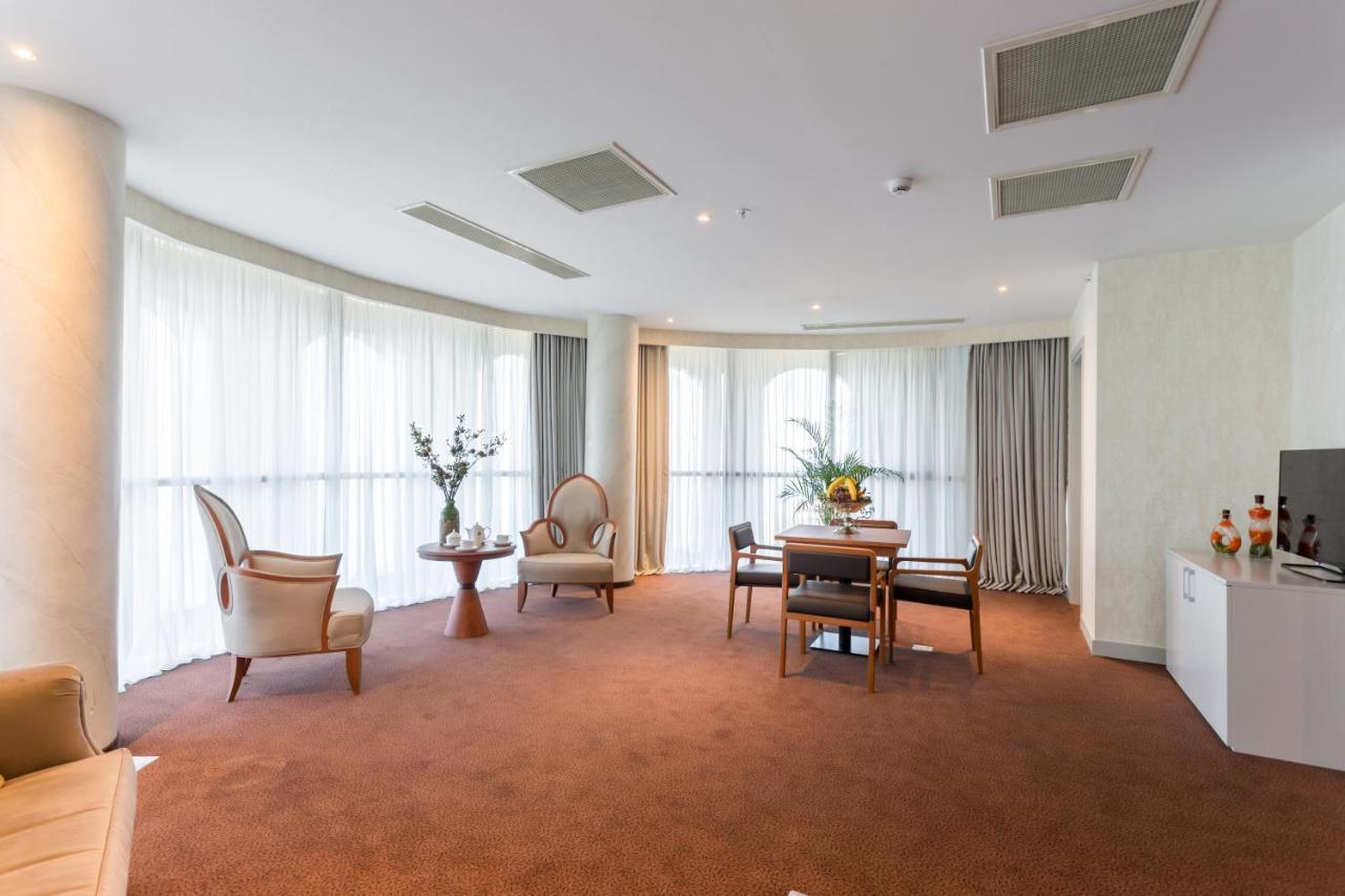 The Grand Gloria Hotel Батуми Екстериор снимка