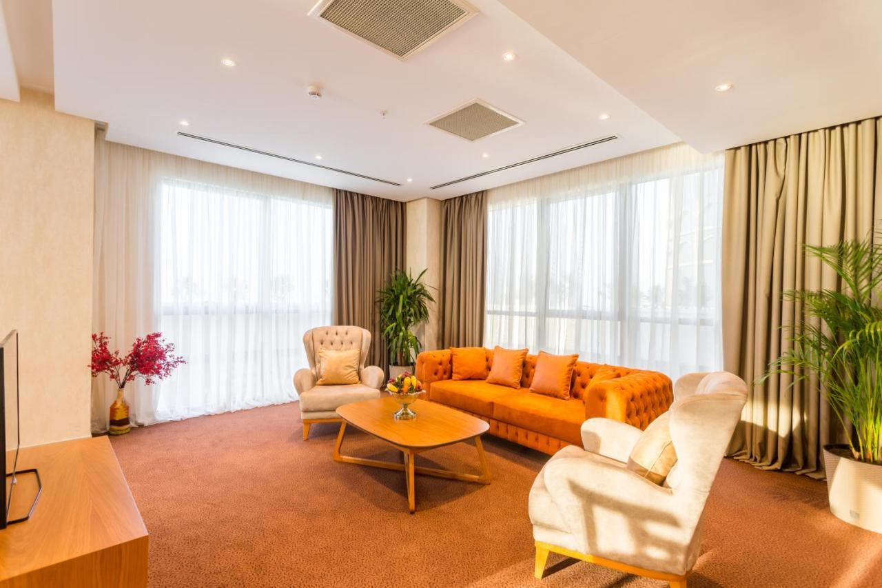 The Grand Gloria Hotel Батуми Екстериор снимка