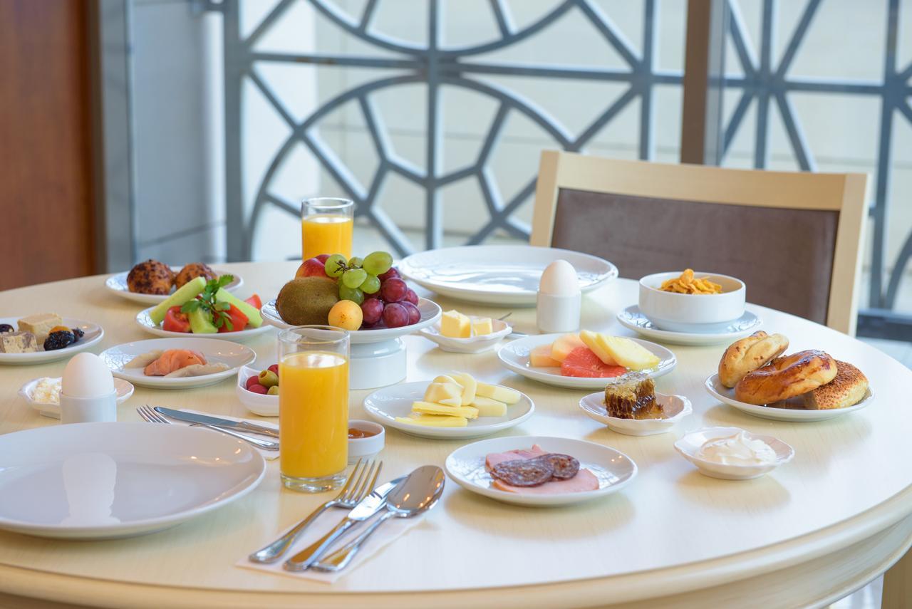 The Grand Gloria Hotel Батуми Екстериор снимка