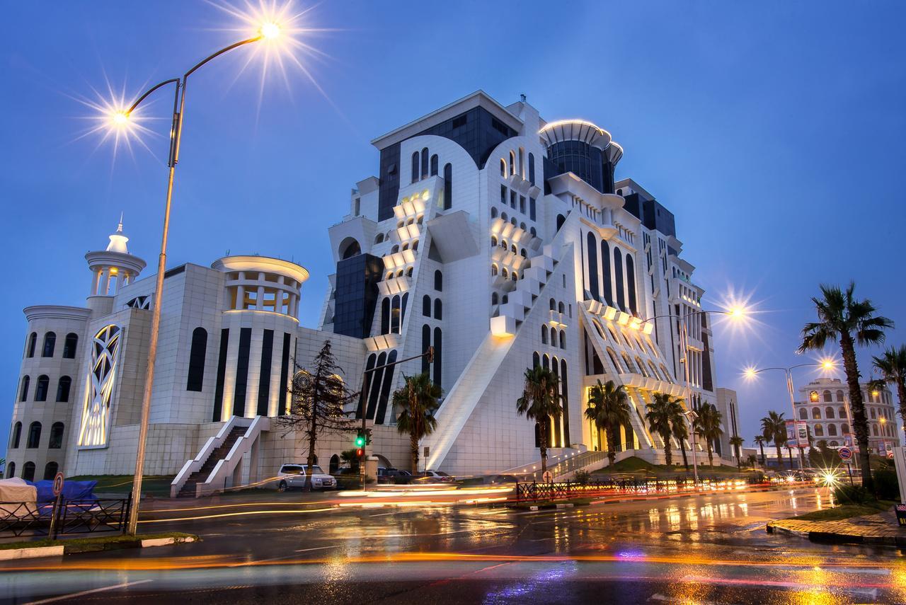 The Grand Gloria Hotel Батуми Екстериор снимка
