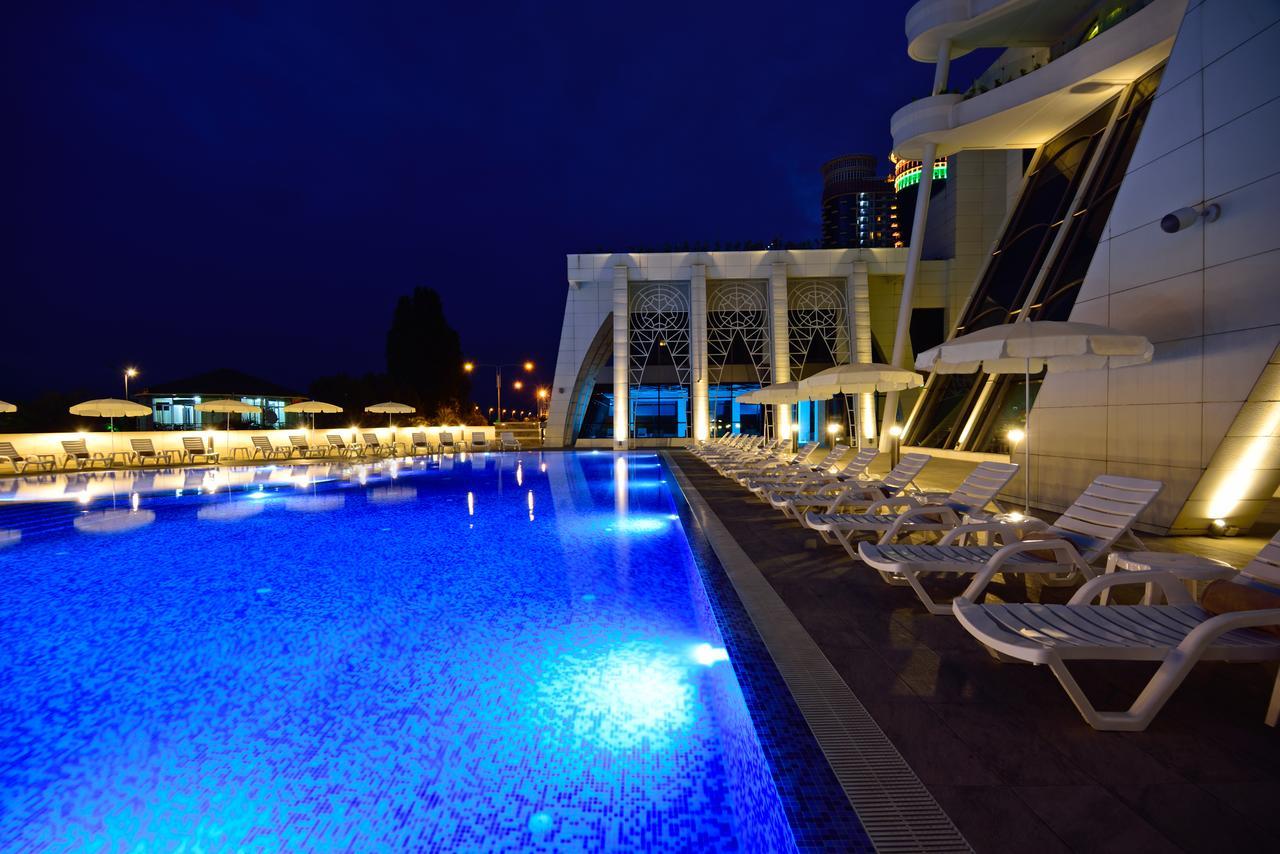The Grand Gloria Hotel Батуми Екстериор снимка